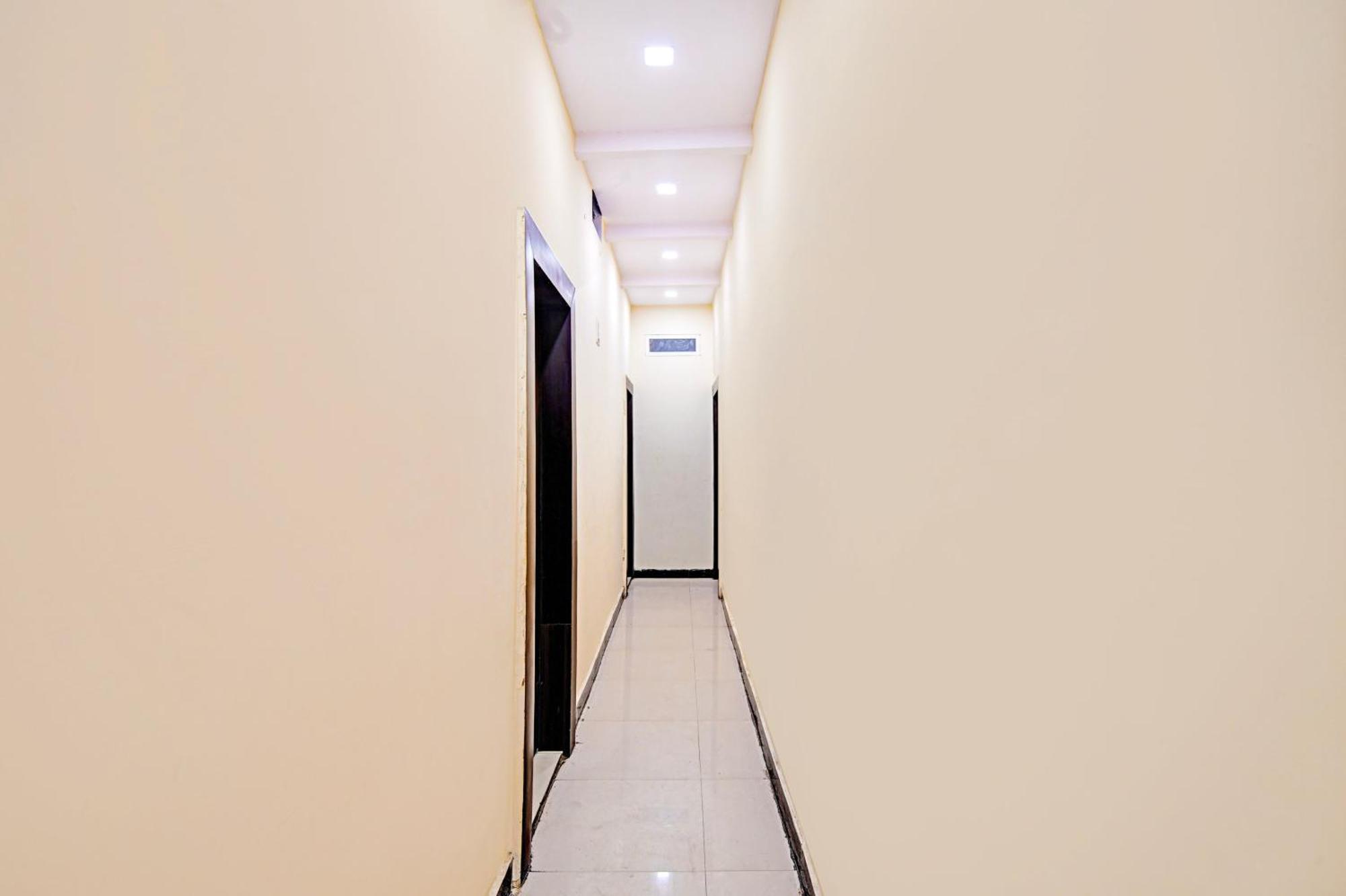 Super Hotel O Hanuman Naka Ujjain Formerly Krishna Palace Zewnętrze zdjęcie