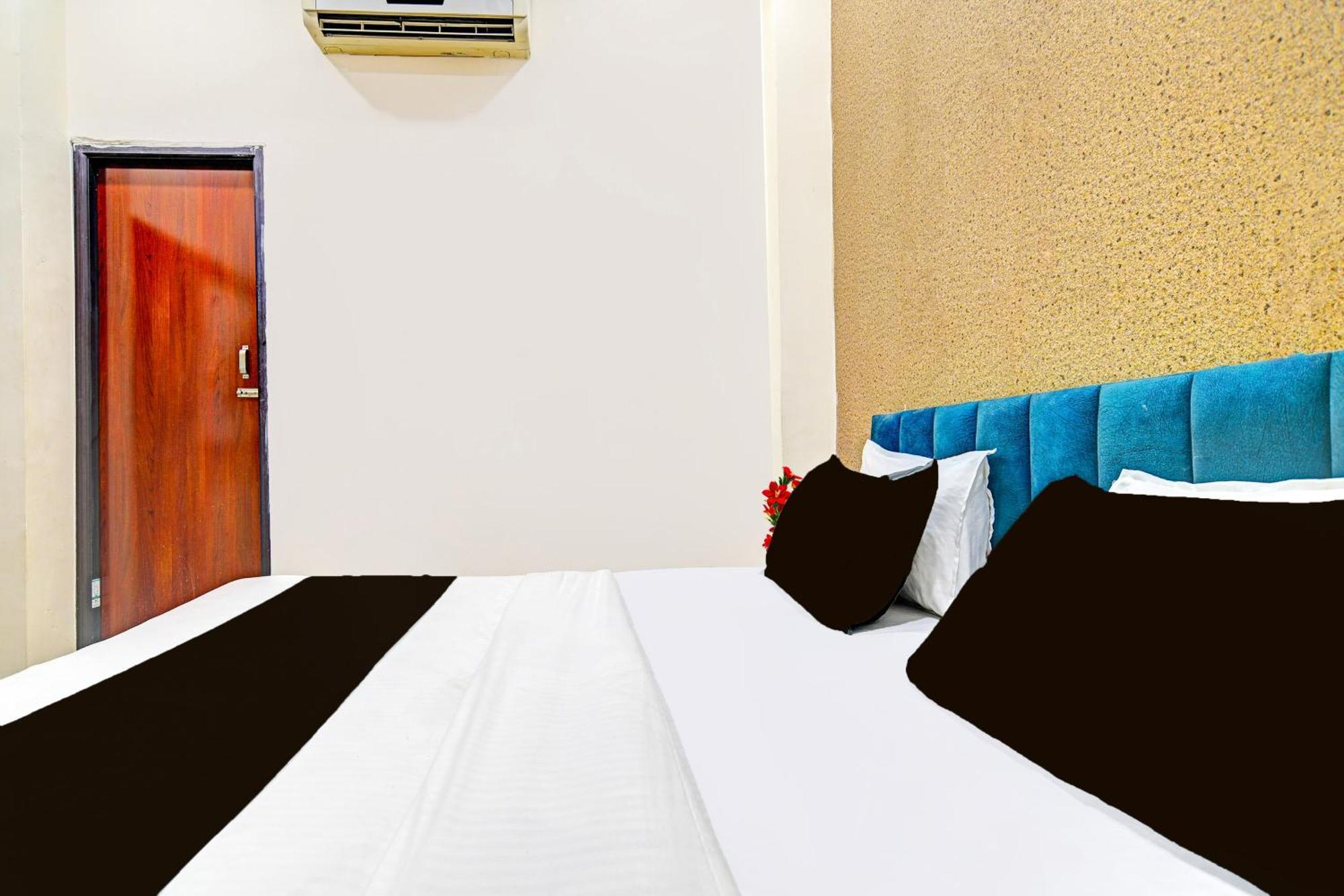 Super Hotel O Hanuman Naka Ujjain Formerly Krishna Palace Zewnętrze zdjęcie
